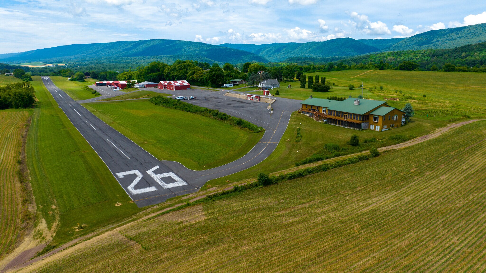 600 Airport Dr, Mifflintown, PA à vendre Photo de l’immeuble– Image 1 sur 26