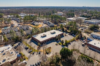 6100 Maddry Oaks Ct, Raleigh, NC - Vue aérienne  vue de carte - Image1