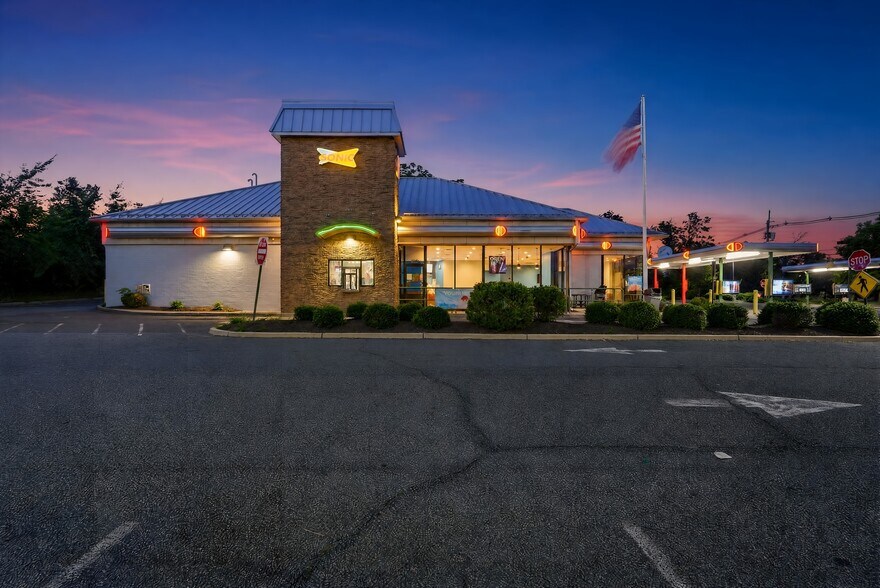 1660 N Olden Avenue Ext, Ewing, NJ à vendre - Photo de l’immeuble – Image 2 sur 7