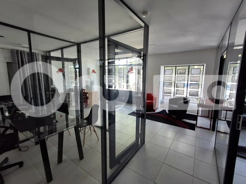 Local commercial dans Guérande à louer - Photo intérieure – Image 2 sur 6