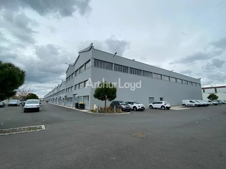 Bureau dans Reims à louer - Photo de l’immeuble – Image 1 sur 5