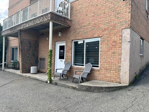 3902-3906 Amboy Rd, Staten Island, NY à louer Photo de l’immeuble– Image 1 sur 17