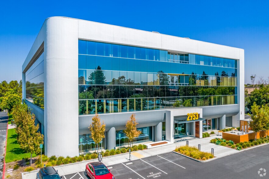 2953 Bunker Hill Ln, Santa Clara, CA à louer - Photo principale – Image 1 sur 28