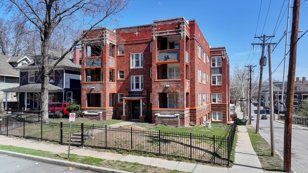 4245-4247 Harrison St, Kansas City, MO à vendre - Photo principale – Image 1 sur 20