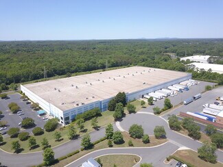 Plus de détails pour 10800 Withers Cove Park Dr, Charlotte, NC - Industriel/Logistique à louer