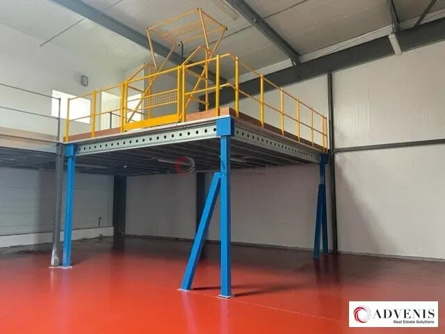 Local d’activités dans Yvrac à louer - Photo de l’immeuble – Image 3 sur 3