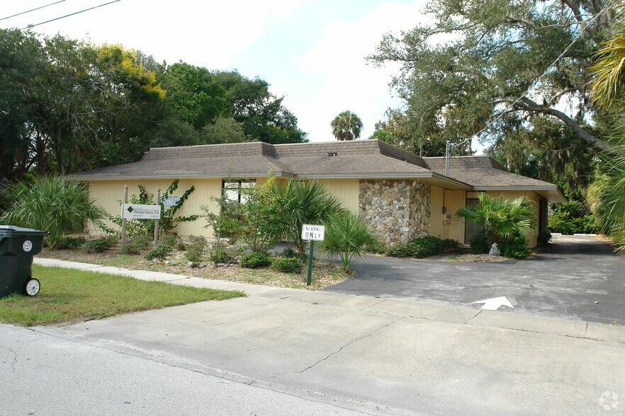 236 N Frederick Ave, Daytona Beach, FL à vendre - Photo de l’immeuble – Image 2 sur 4