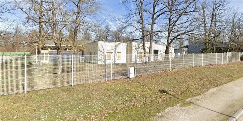 Local d'activités dans Nersac à vendre - Photo de l’immeuble – Image 3 sur 3