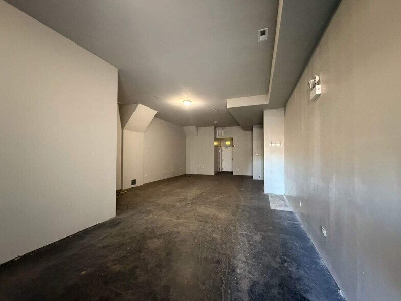 2627 S Halsted St, Chicago, IL à louer - Photo intérieure – Image 2 sur 8
