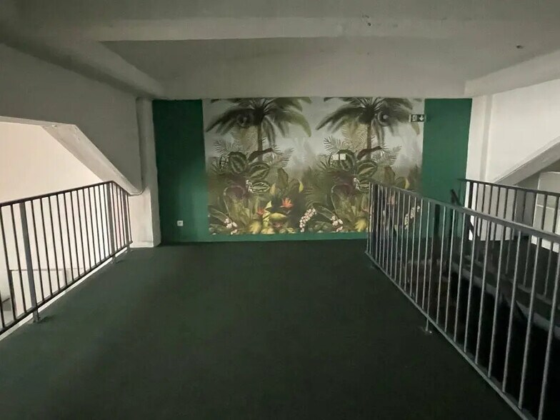 Bureau dans Bordeaux à louer - Photo de l’immeuble – Image 2 sur 12