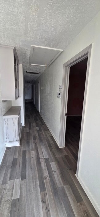 Plus de détails pour 309 E Main St, Humble, TX - Local commercial à louer