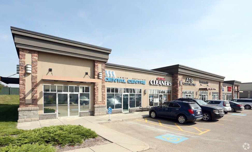 2544 Guardian Rd NW, Edmonton, AB à louer - Photo de l’immeuble – Image 2 sur 3