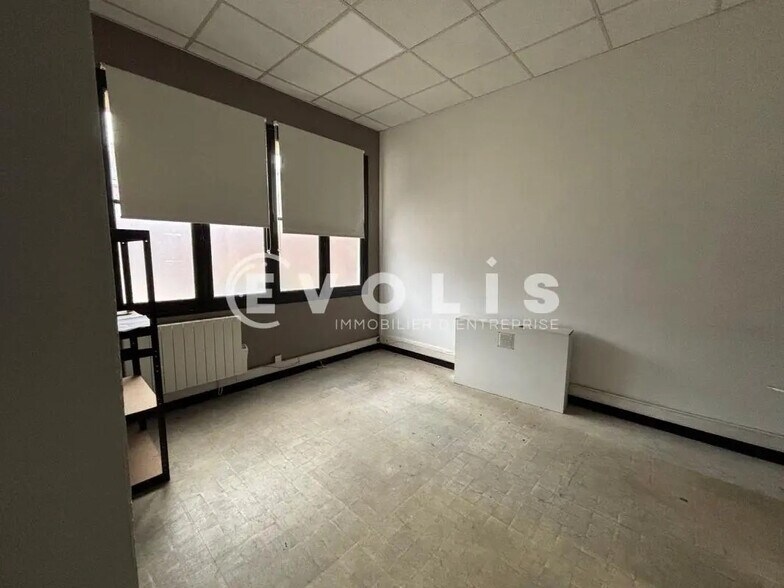 Local commercial dans Amiens à vendre - Photo intérieure – Image 2 sur 3