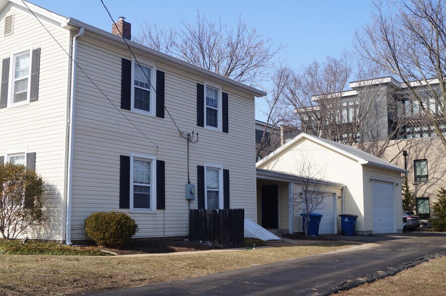 135 W Monroe Ave, Kirkwood, MO à vendre - Photo de l’immeuble – Image 2 sur 2