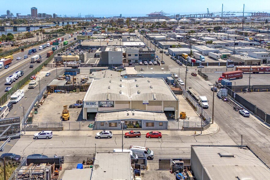 1240-1250 W 17th St, Long Beach, CA à louer - Photo de l’immeuble – Image 3 sur 14
