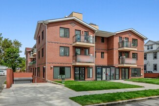 Plus de détails pour 214-11 35th Ave, Bayside, NY - Logement à vendre