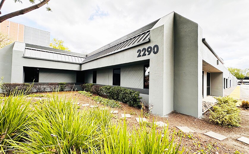2290 Ringwood Ave, San Jose, CA à vendre Photo de l’immeuble– Image 1 sur 4
