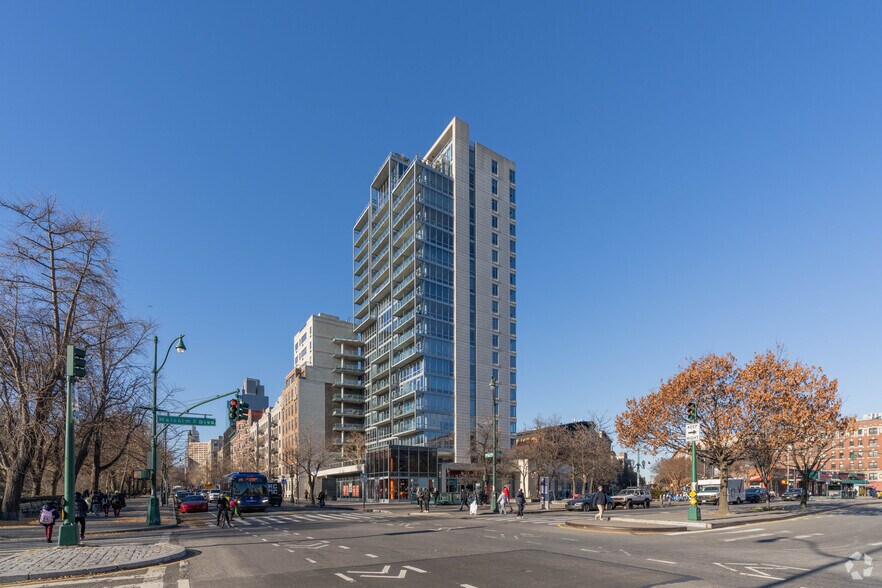 111 Central Park N, New York, NY à vendre - Photo principale – Image 1 sur 17