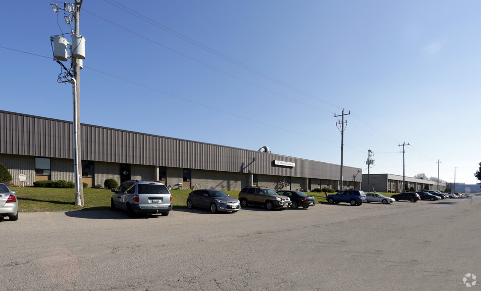 180 Sheldon Dr, Cambridge, ON à louer - Photo de l’immeuble – Image 3 sur 3