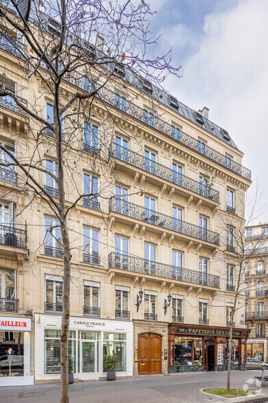 Local commercial dans 109 Boulevard Haussmann, Paris à louer - Photo de l’immeuble – Image 2 sur 3