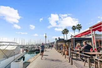 Plus de détails pour Local commercial à louer