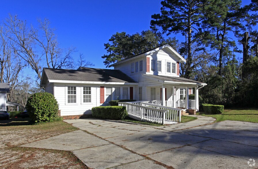 2216 Mahan Dr, Tallahassee, FL à vendre - Photo de l’immeuble – Image 2 sur 38