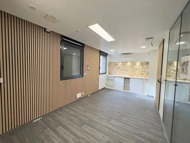 Plus de détails pour Local commercial à vendre