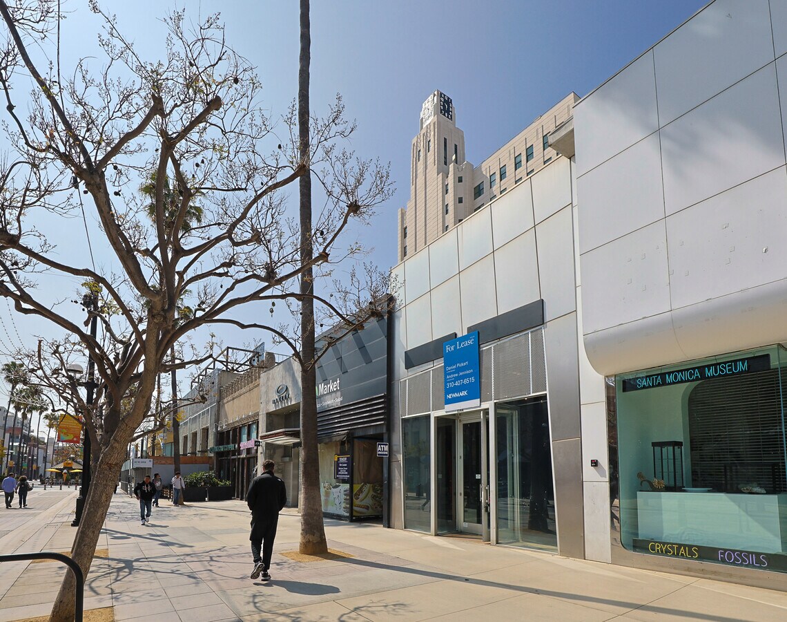 View Photo