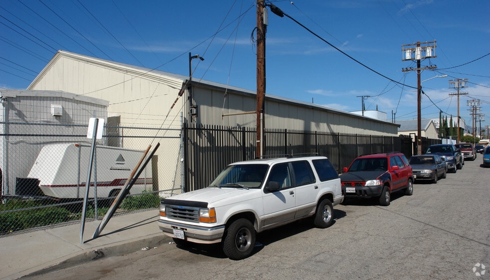 11823 Sherman Way, North Hollywood, CA à vendre - Photo principale – Image 1 sur 4