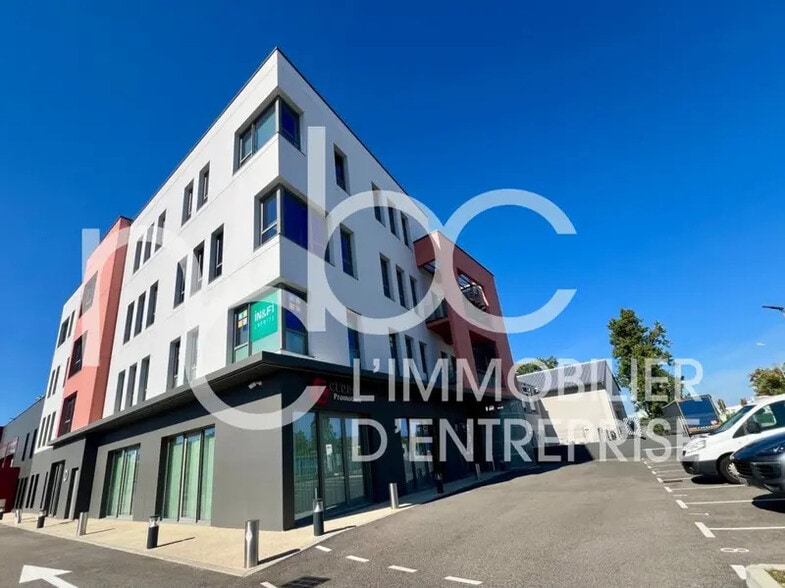 Bureau dans Chassieu à vendre - Photo de l’immeuble – Image 1 sur 5