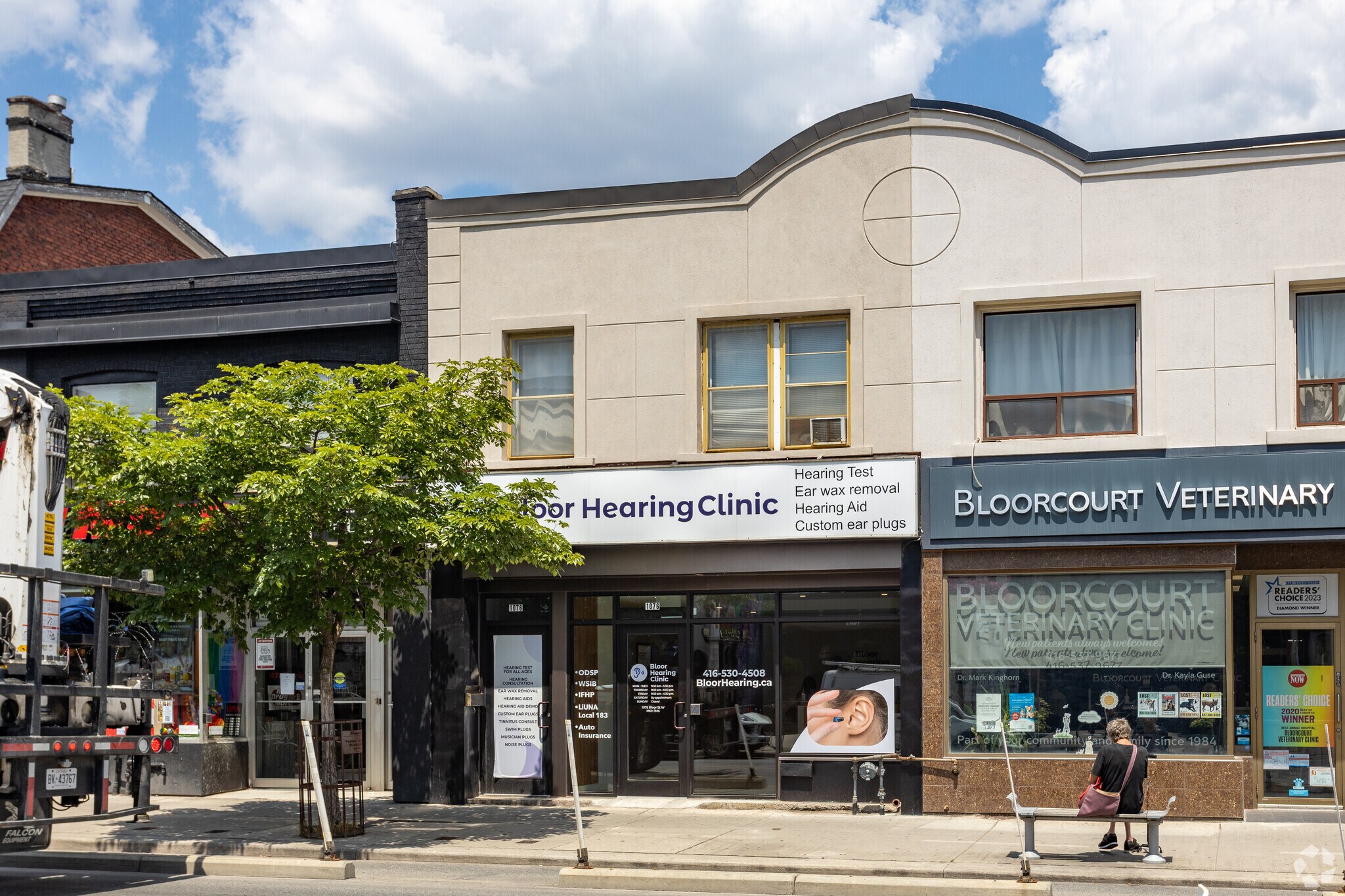 1076 Bloor St W, Toronto, ON à louer Photo de l’immeuble– Image 1 sur 3