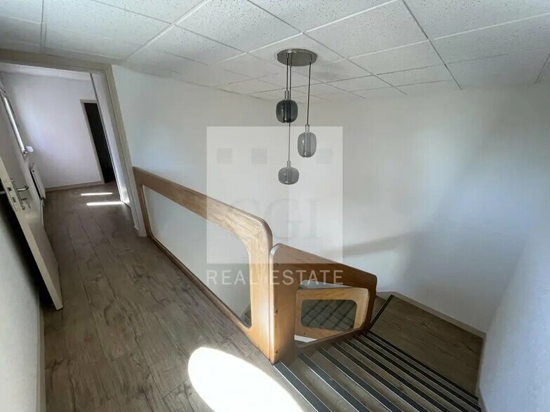 Bureau dans Charbonnières-les-Bains à louer - Photo de l’immeuble – Image 3 sur 12