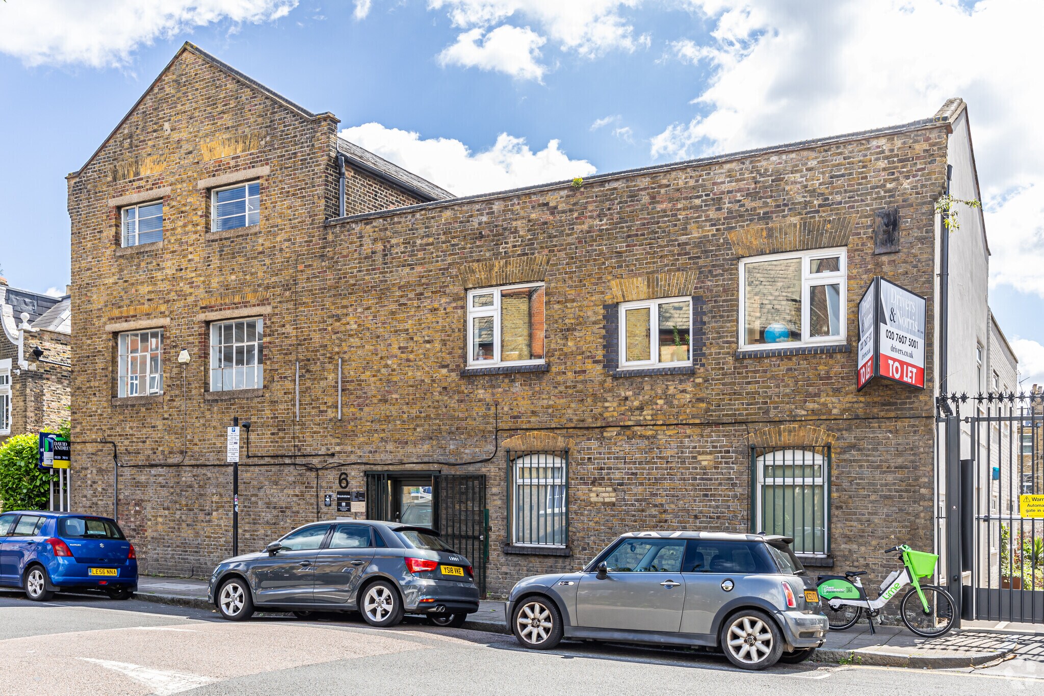 6 Elthorne Rd, Londres à louer Photo de l’immeuble– Image 1 sur 3