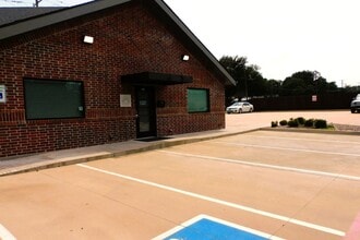 2620 N Travis St, Sherman, TX à louer Photo de l’immeuble– Image 1 sur 8