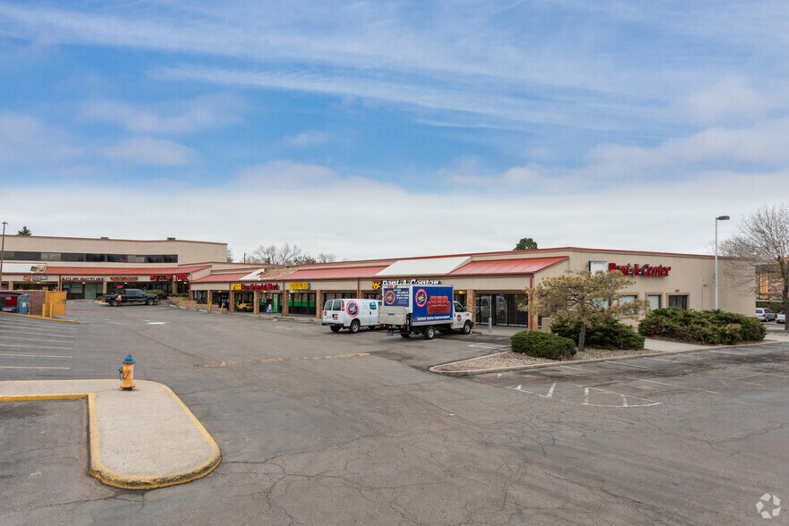 3805-3881 E Pikes Peak Ave, Colorado Springs, CO à louer - Photo de l’immeuble – Image 2 sur 11