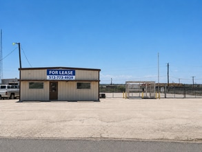 2006 Kings Hwy, Snyder, TX à louer Photo de l’immeuble– Image 1 sur 8