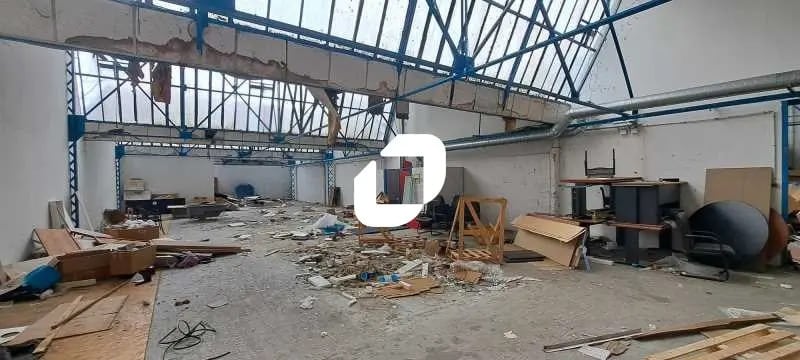 Local d’activités dans Montreuil à louer - Photo de l’immeuble – Image 3 sur 5