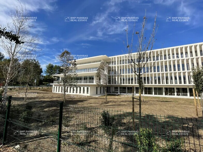 Bureau dans Aix-en-Provence à louer - Photo de l’immeuble – Image 2 sur 29