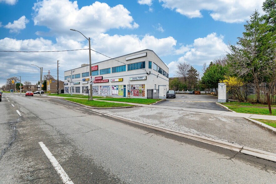 1625 Albion Rd, Toronto, ON à vendre - Photo de l’immeuble – Image 2 sur 89