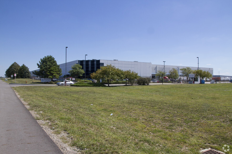 2727 London-Groveport Rd, Groveport, OH à louer - Photo principale – Image 1 sur 6