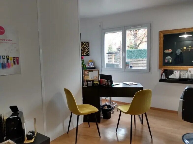 Bureau dans Montbonnot-Saint-Martin à louer - Photo de l’immeuble – Image 2 sur 9