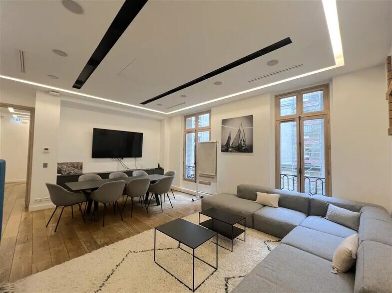 Bureau dans Paris à louer - Photo de l’immeuble – Image 1 sur 9