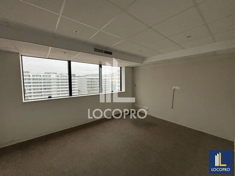 455 Promenade Des Anglais, Nice à louer - Photo de l’immeuble – Image 3 sur 8