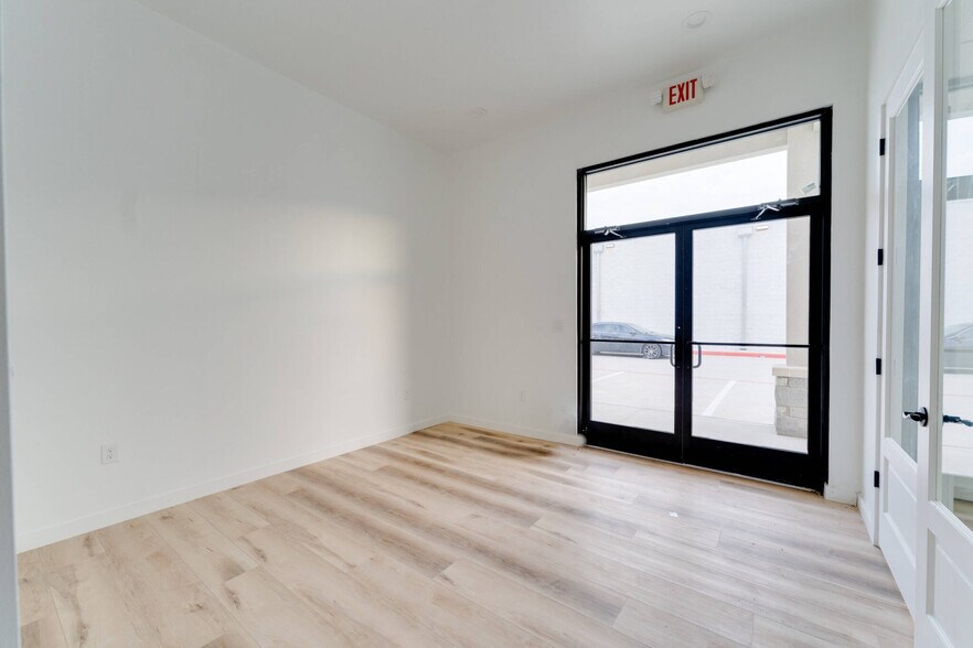 1030 Katy Fort Bend Rd, Katy, TX à vendre - Photo de l’immeuble – Image 2 sur 11