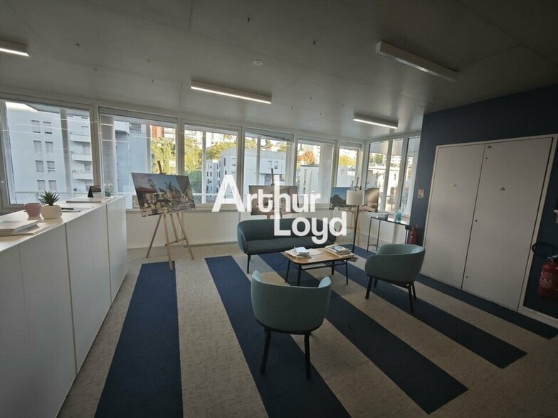 51/57 Avenue Simone Veil, Nice à louer - Photo de l’immeuble – Image 3 sur 13