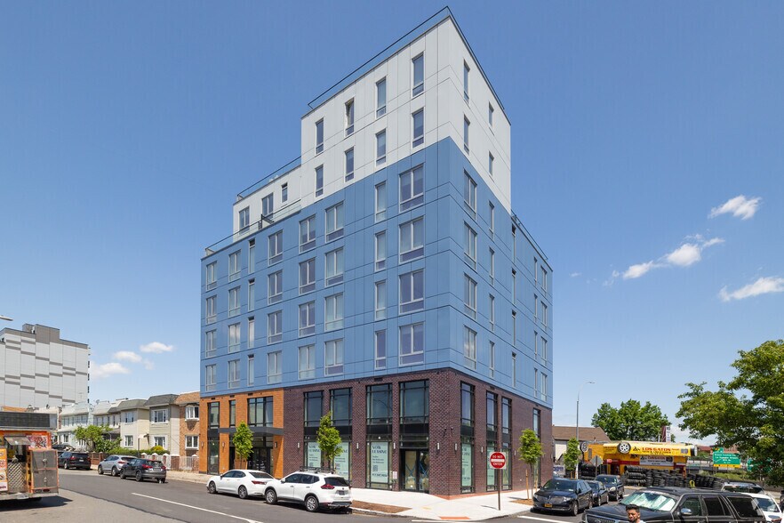 132-77 Metropolitan Avenue, Kew Gardens, NY à louer - Photo de l’immeuble – Image 1 sur 14