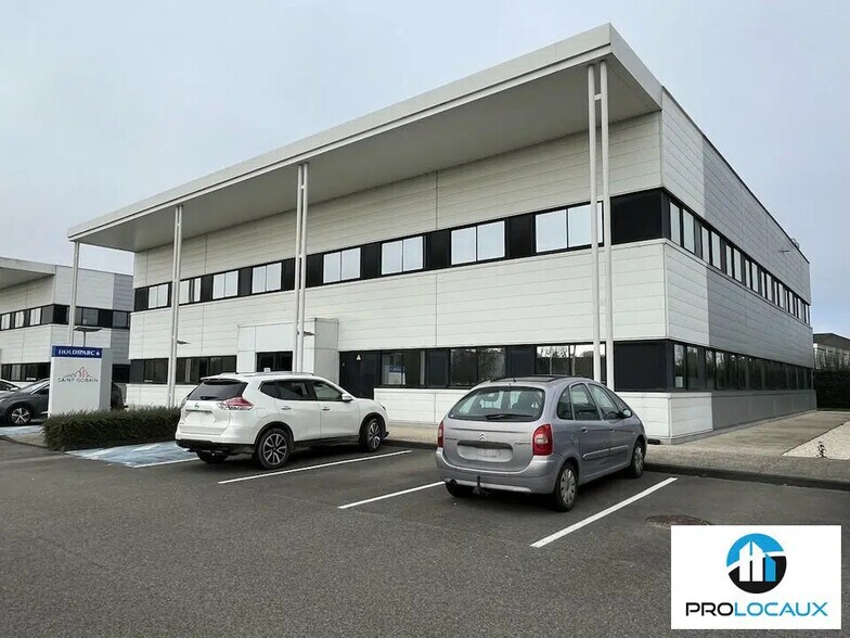 Bureau dans Lacroix-Saint-Ouen à louer - Photo de l’immeuble – Image 2 sur 10
