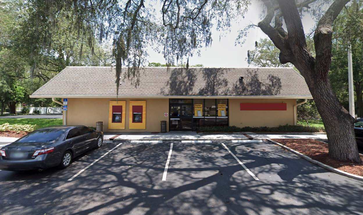5880 E Fowler Ave, Tampa, FL à vendre Photo de l’immeuble– Image 1 sur 4