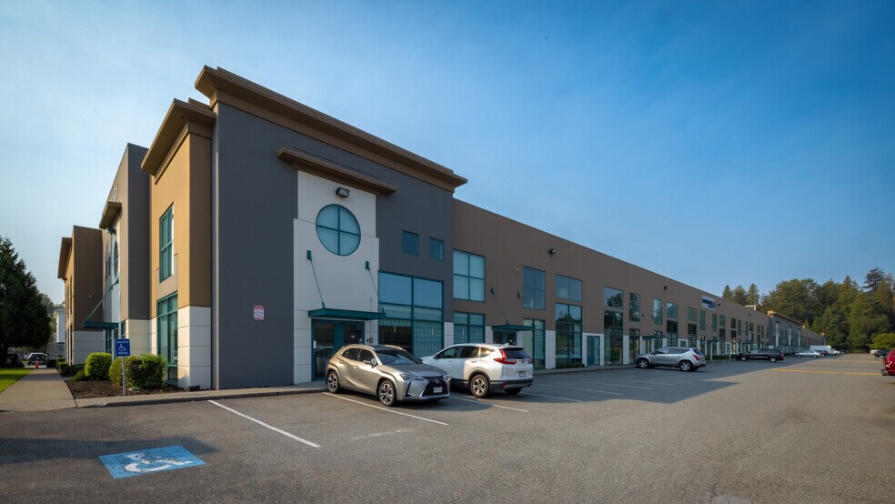 1551 Broadway St, Port Coquitlam, BC à louer - Photo de l’immeuble – Image 2 sur 5