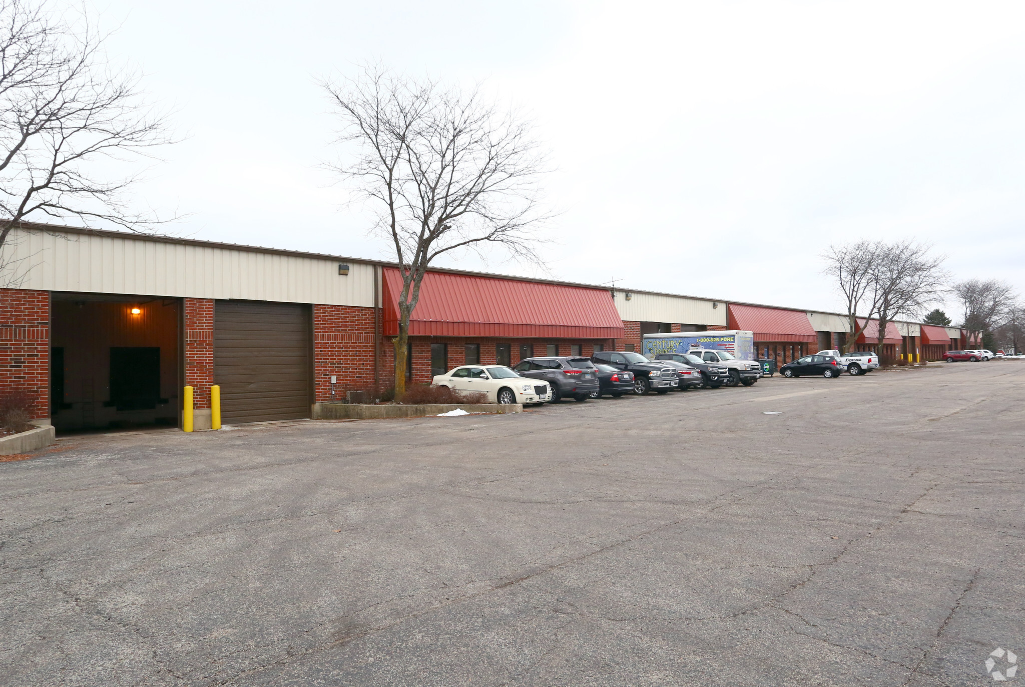 760 Industrial Dr, Cary, IL à louer Photo de l’immeuble– Image 1 sur 4